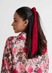 A model in Lotte silk pajama set – stylish women’s sleepwear by LaRosa
back view