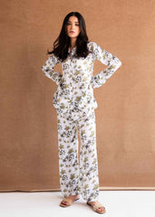 A model in Sophie silk pajama set – classic women’s sleepwear by LaRosa
