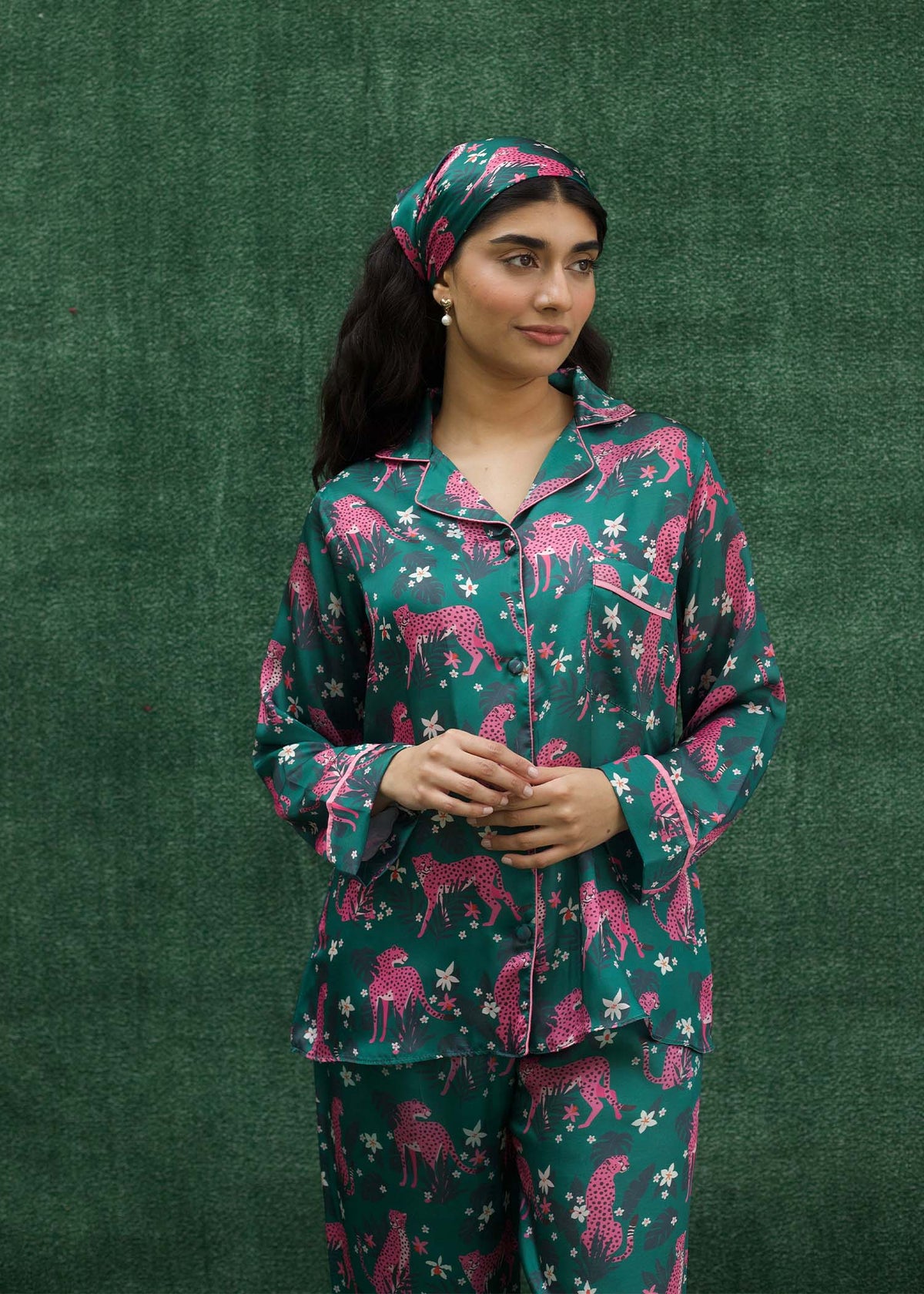 GREEN PINK