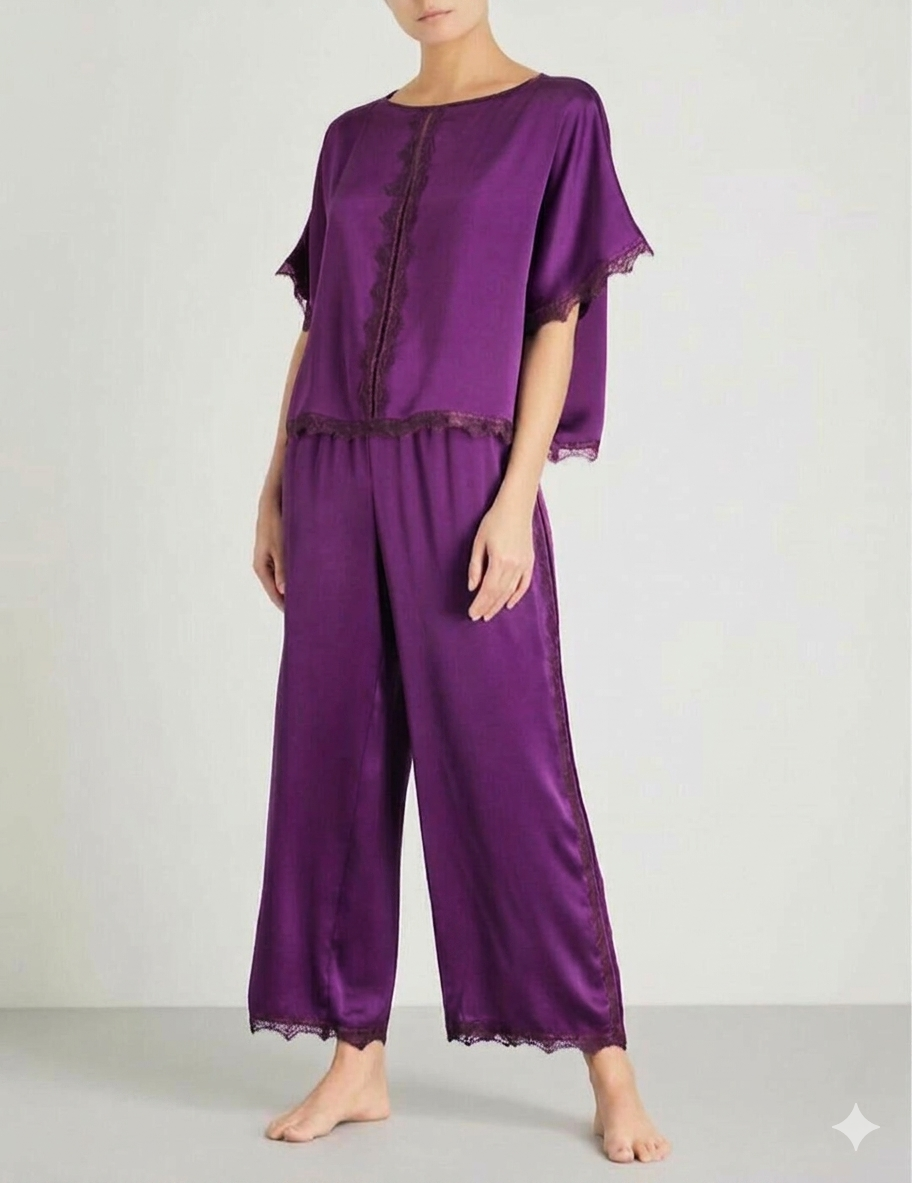 Isabella- 2pc silk set finished with lace